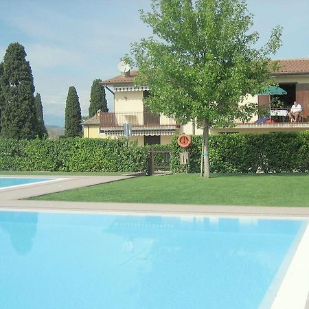 Belvilla By Oyo Enticing Holiday Home With Pool Lazise Kültér fotó