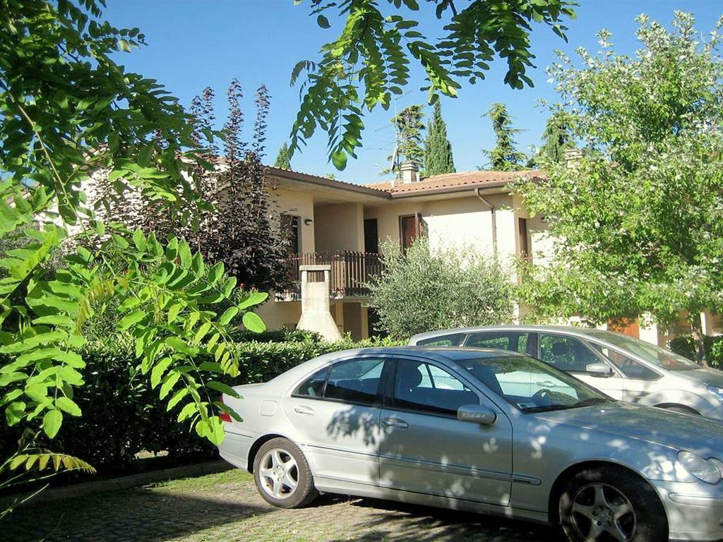 Belvilla By Oyo Enticing Holiday Home With Pool Lazise Kültér fotó