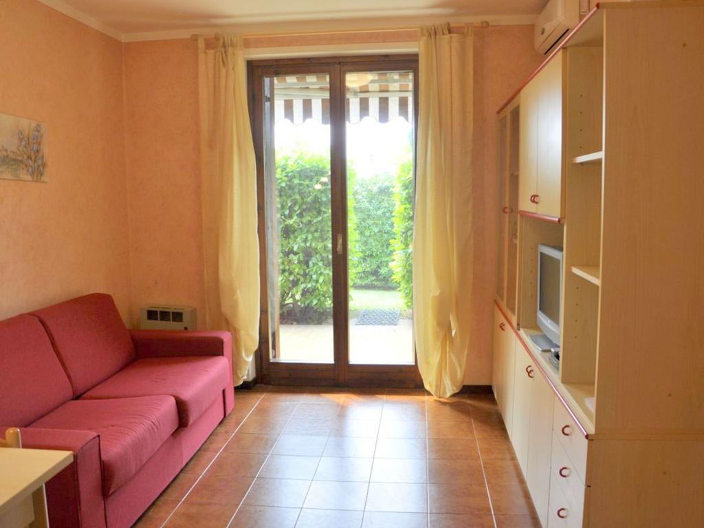 Belvilla By Oyo Enticing Holiday Home With Pool Lazise Kültér fotó